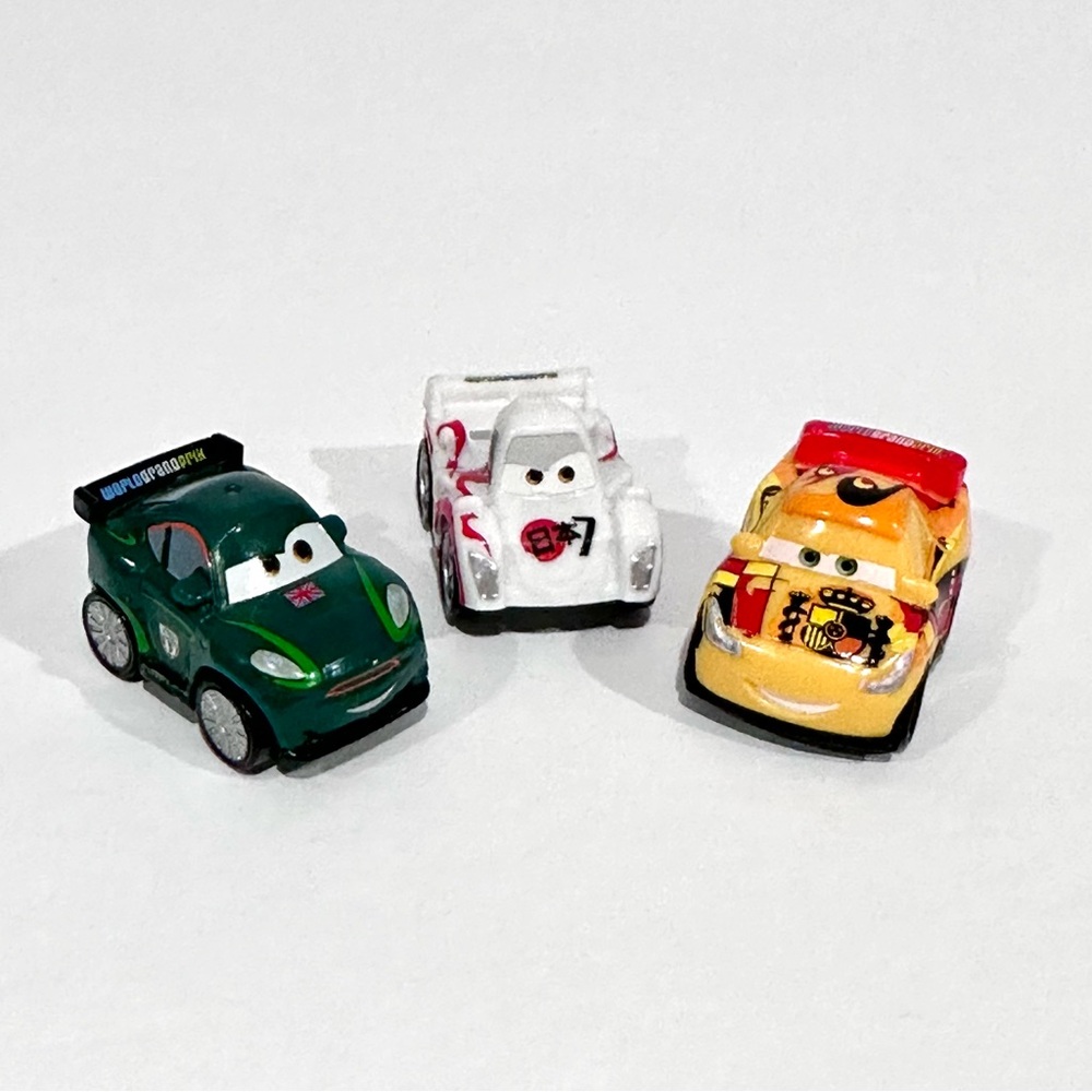 Disney Cars 2 Micro Drifters Nigel Gearsley, Shu Todoroki, Miguel Camino